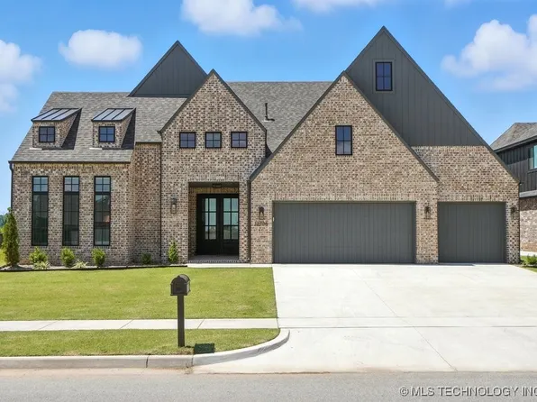 12706 S Irvington Ave E, Bixby, OK 74008