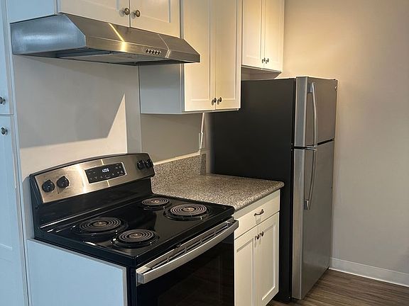 4th image of 7414 Herschel Ave APT 211