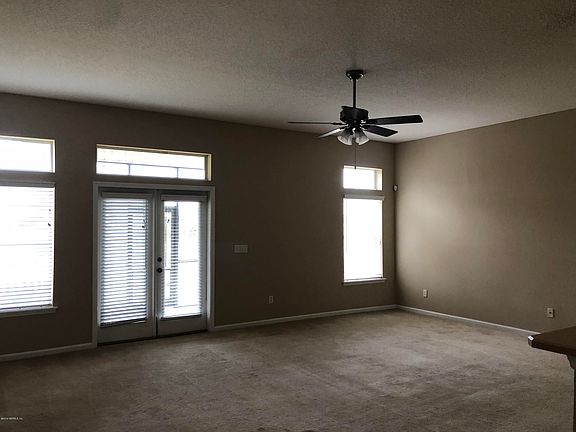 5th image of 2127 Creekmont Dr