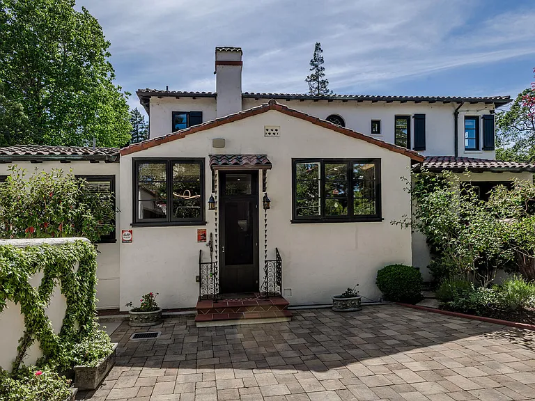 263 W Santa Inez Ave — Photo 4