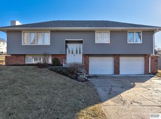 815 Arlene Ave, Papillion, NE 68046
