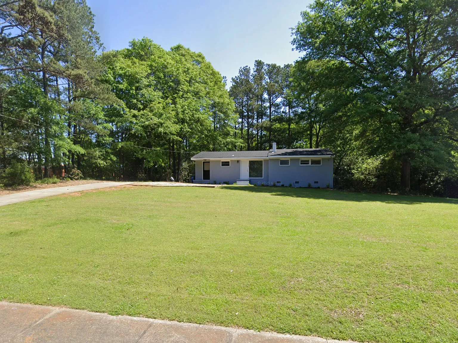 3 bed, 1298 sqft, $1,950 — Photo 2