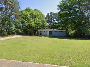 1112 W Lake Dr, Athens, GA 30606