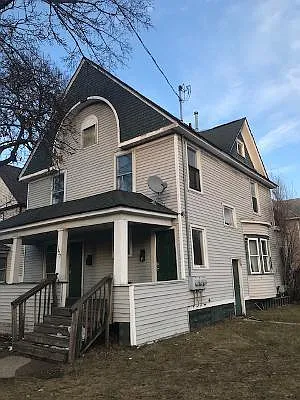 1427 Portage St #2 Photo 1