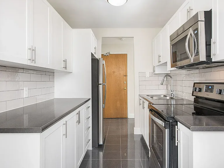 200 Ridley Blvd — Photo 3