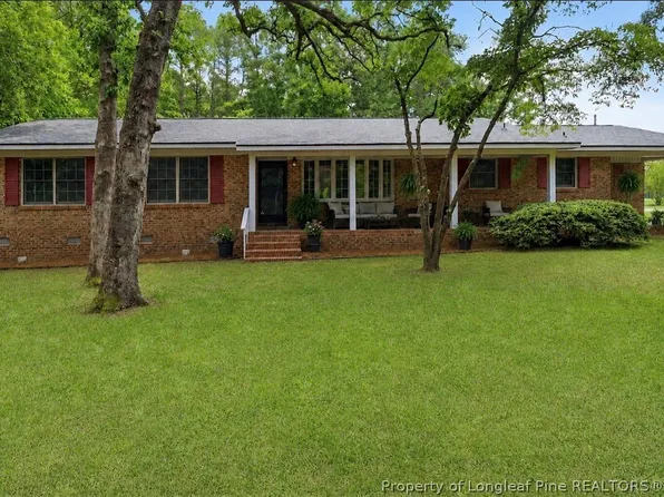 300 Par Ln, Lumber Bridge, NC 28357