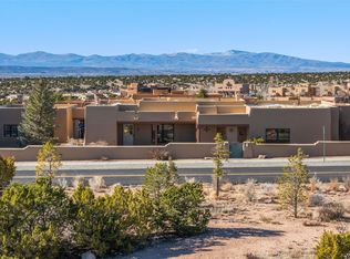 31 Camino Botanica, Santa Fe, NM 87507