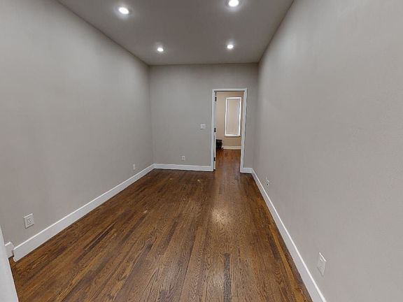 4th image of 34-21 41st St #1R