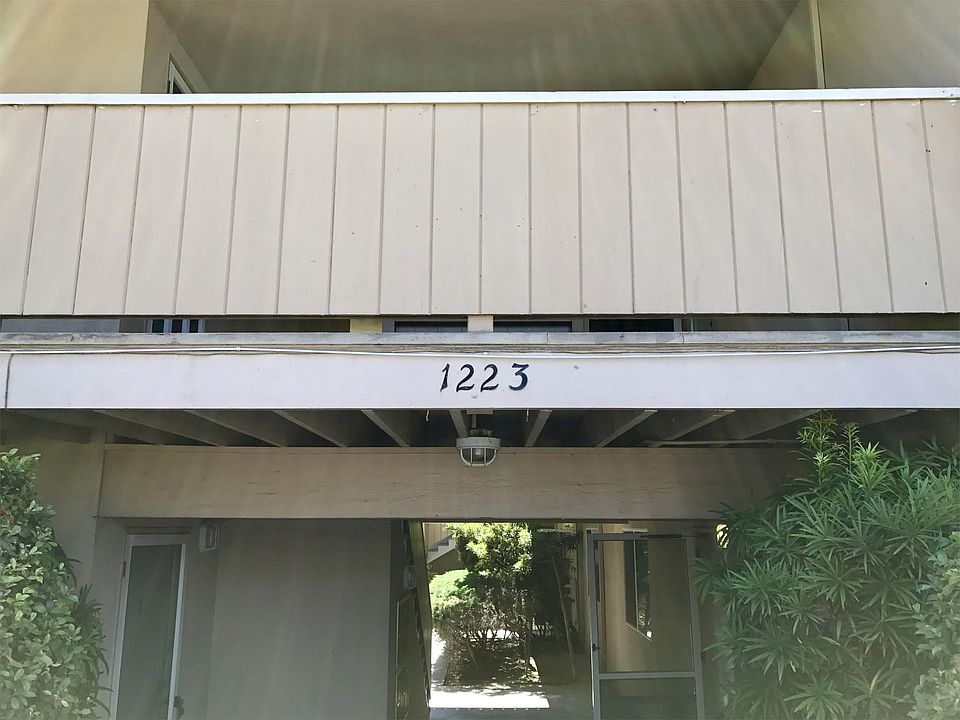 1st image of 1223 Garden St APT E