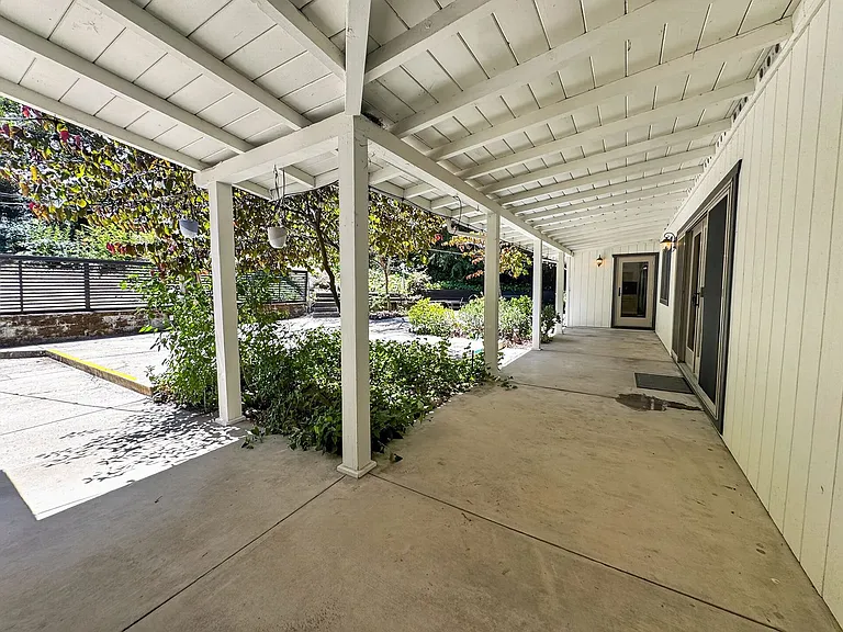 1 Kirkcrest Ct — Photo 32