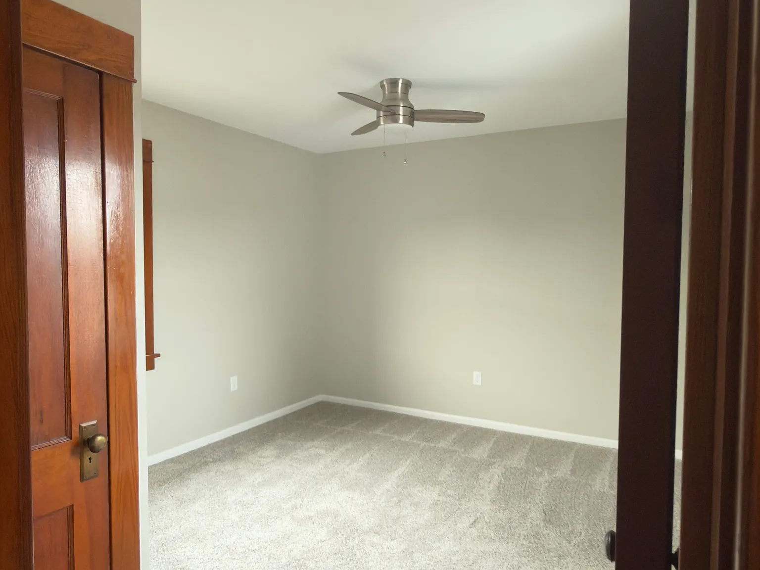 2 bed, 1100 sqft, $1,800 — Photo 2