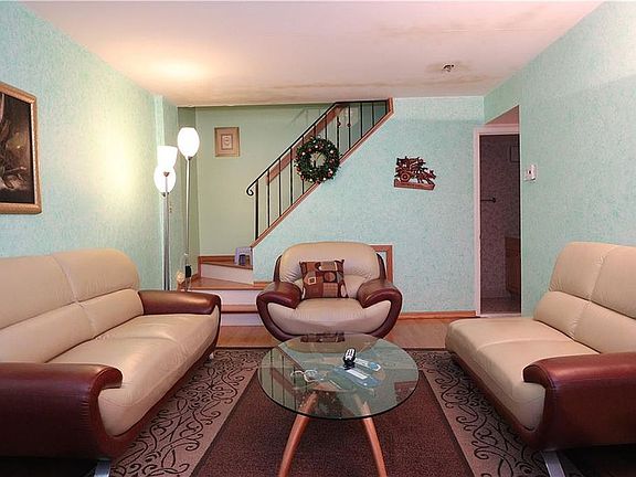 5th image of 34 Raily Ct #1