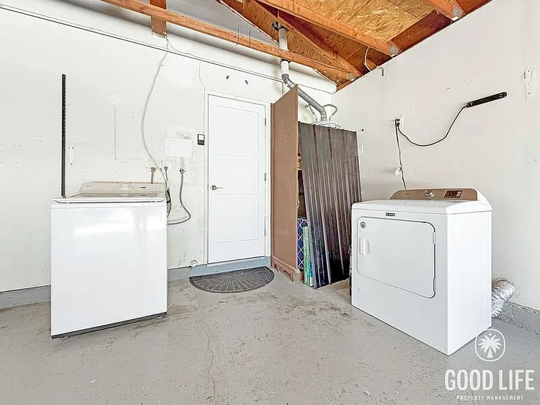 9458 Cathywood Dr — Photo 15