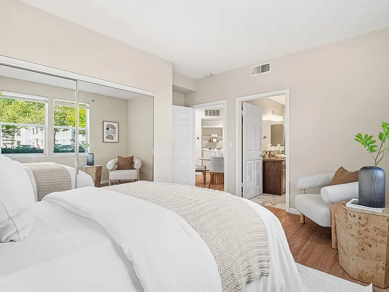 902 Sunrose Ter #104 — Photo 15