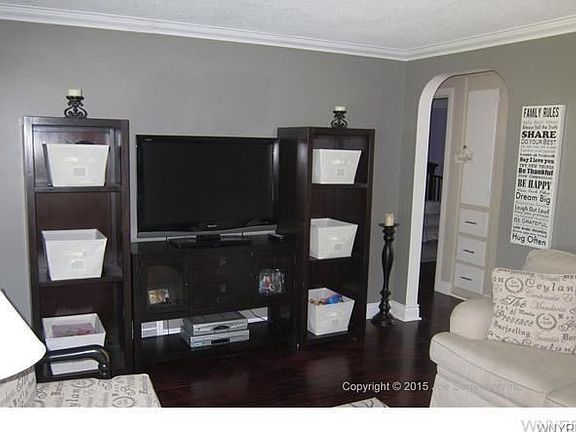 5th image of 209 Cleveland Dr