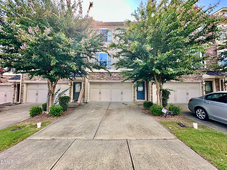1004 Waymaker Ct — Photo 16