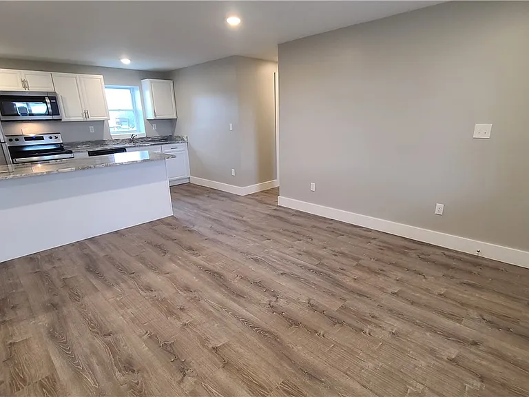 1331 Freeport Rd — Photo 15
