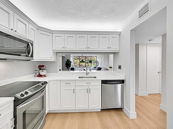 5th image of 2660 N Carambola Circle #202