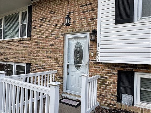 2nd image of 1205 Englewood Dr
