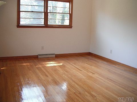 4th image of 49 Clarke Dr