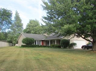 8315 Lorraine Dr, Strongsville, OH 44149