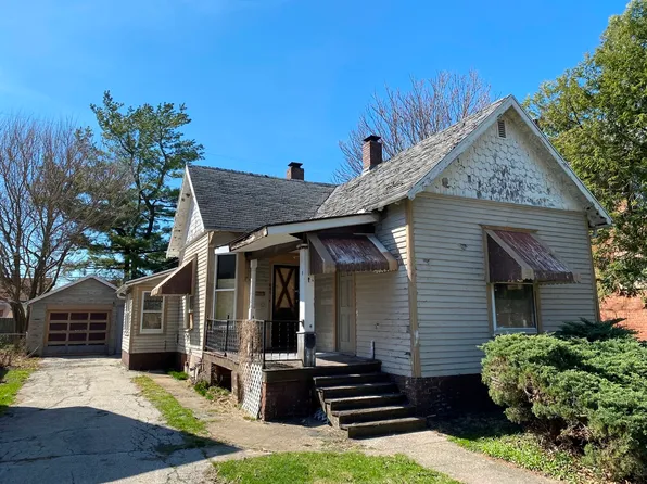 944 N Walnut St, Danville, IL 61832