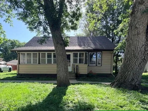 206 S 2nd St, Cedar Bluffs, NE 68015