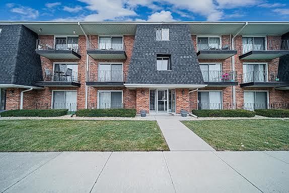 1st image of 11012 S Keating Ave APT 2C