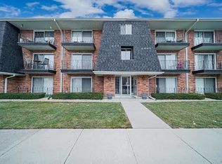 11012 S Keating Ave APT 2C, Oak Lawn, IL 60453
