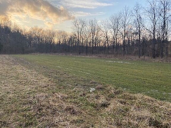 3rd image of 1815 Cedar Creek Rd