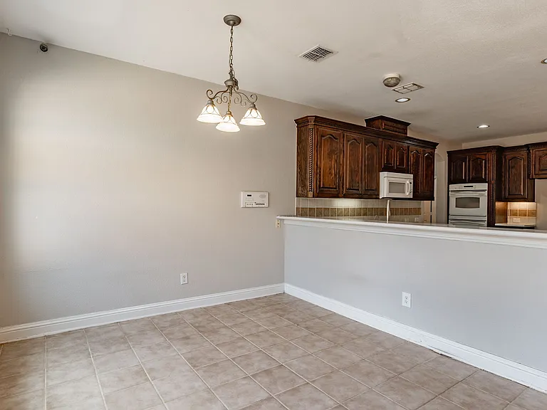 1100 Cedar Valley Dr — Photo 15