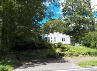 38 Matthew St, Prospect, CT 06712