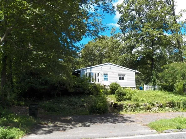 38 Matthew Street, Prospect, CT 06712