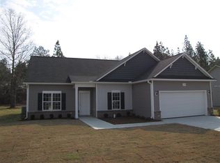 385 Shepherds Trl, Aberdeen, NC 28315