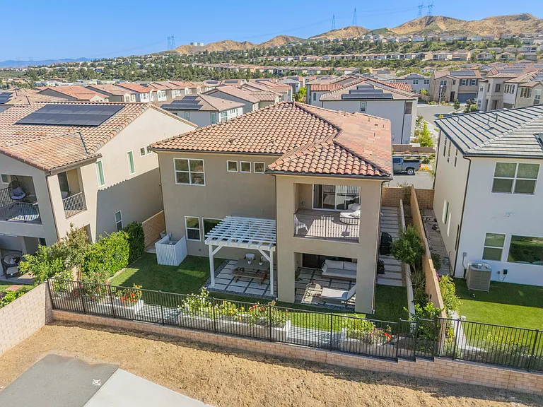 19212 Blackthorn Dr — Photo 70