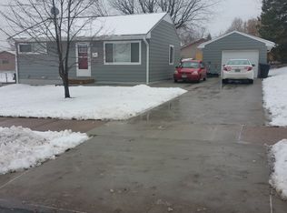 410 E 33rd St, Hibbing, MN 55746