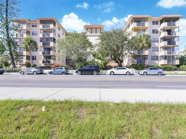 12590 NE 16th Ave APT 210, North Miami, FL 33161
