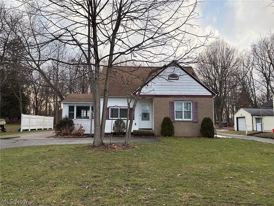 1st image of 1550 Chapman Dr