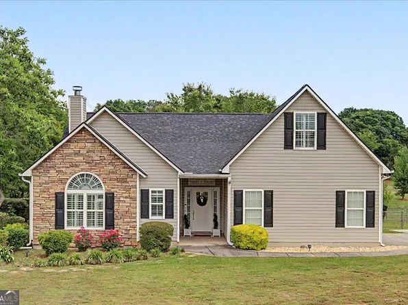 203 Rosewood Dr SE, Calhoun, GA 30701