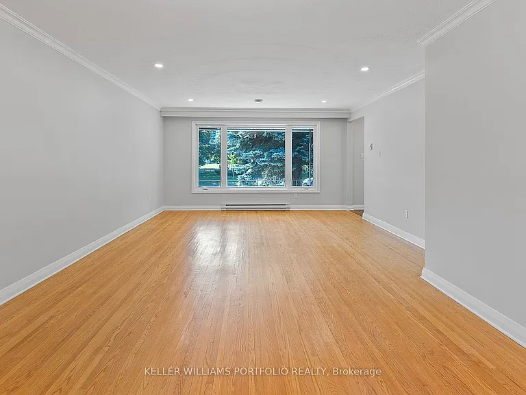 32 Gatesview Ave #UPPER — Photo 17