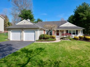 325 Betsy Ross Dr, Freehold, NJ 07728