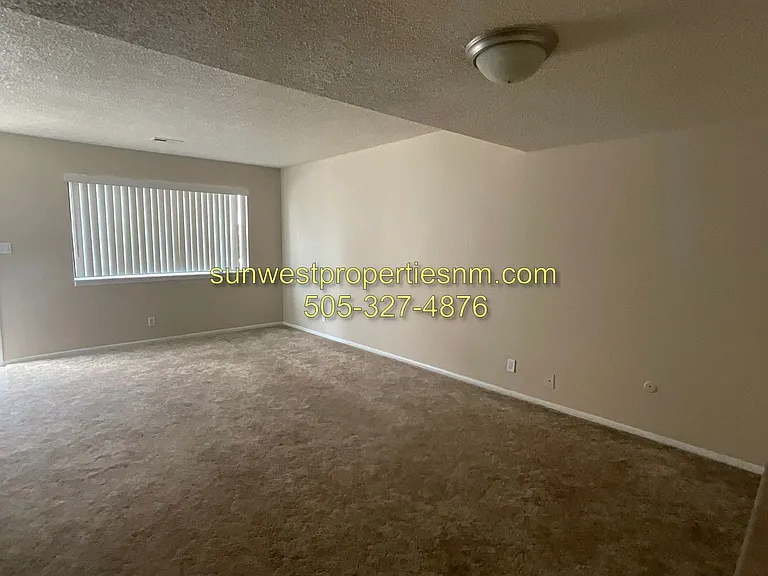 320 N Court Ave — Photo 2