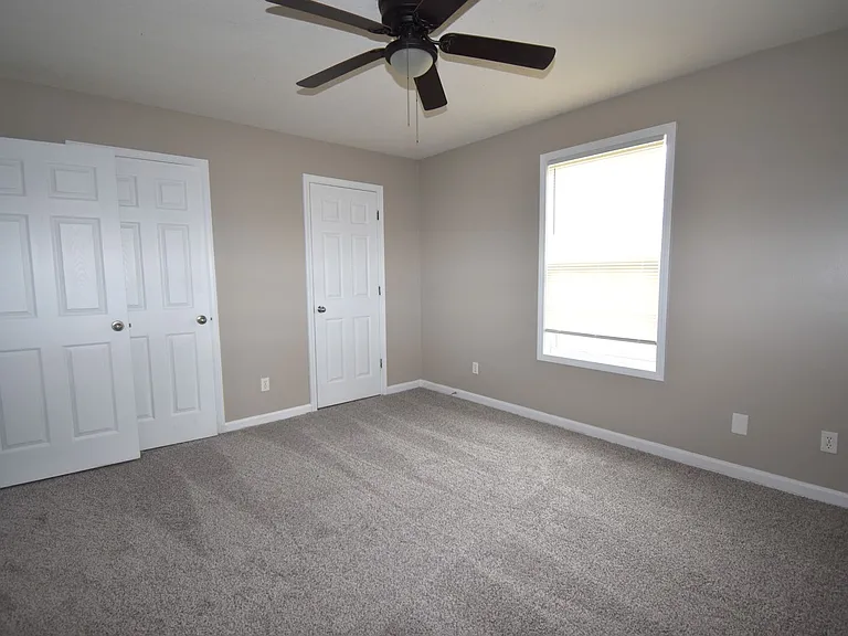 Peabody Dr - 362 (x4) — Photo 11