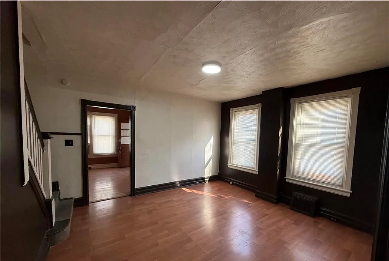 116 S Carlisle St — Photo 4