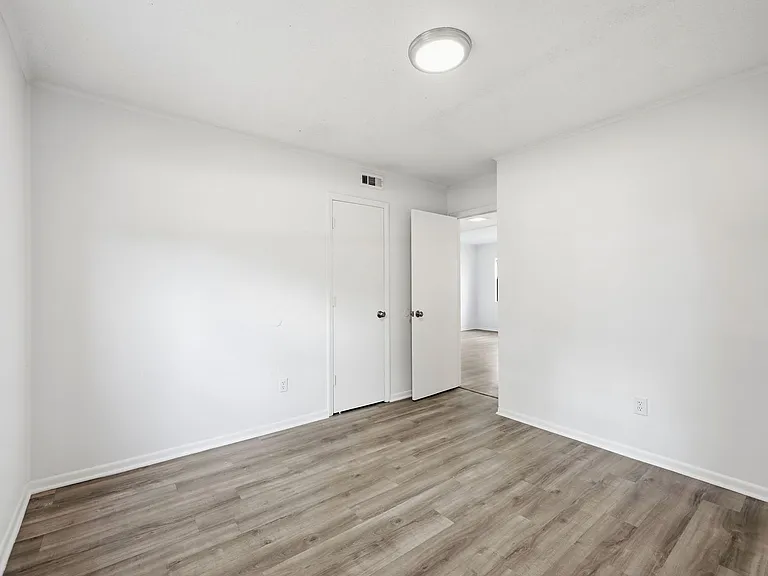 100 Ravenwood Dr #A — Photo 9