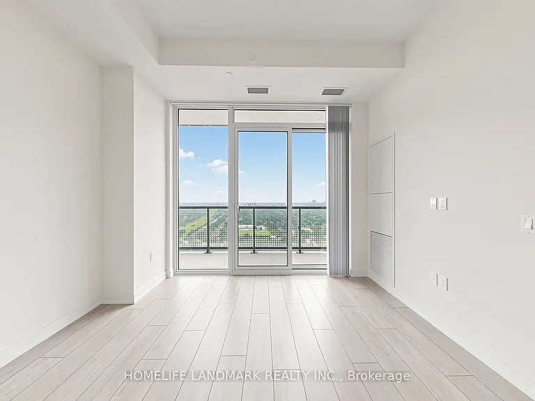 5858 Yonge St #LPH25 — Photo 5