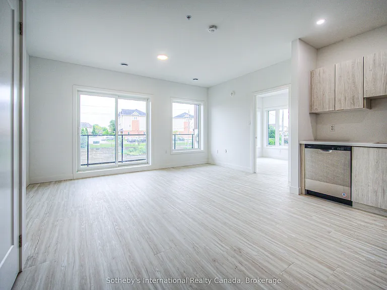 408 Dundas St S #302 — Photo 3