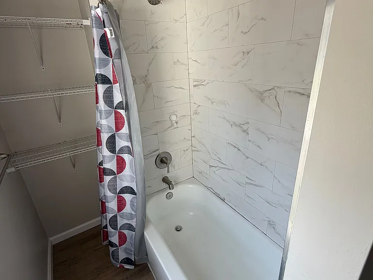 2114 E Landis Ave #9 — Photo 8