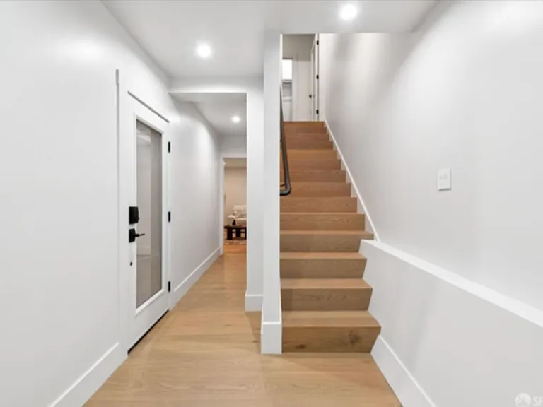 1524 Waller St — Photo 21