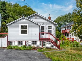 17 Melrose Ave, Halifax, NS B3N 2E3